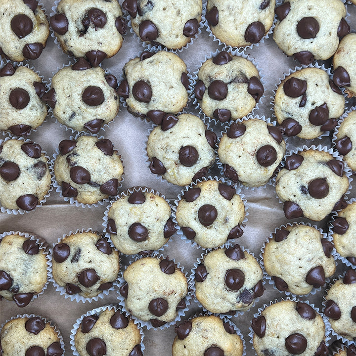 Mini Chocolate Chip Banana Bread Cups