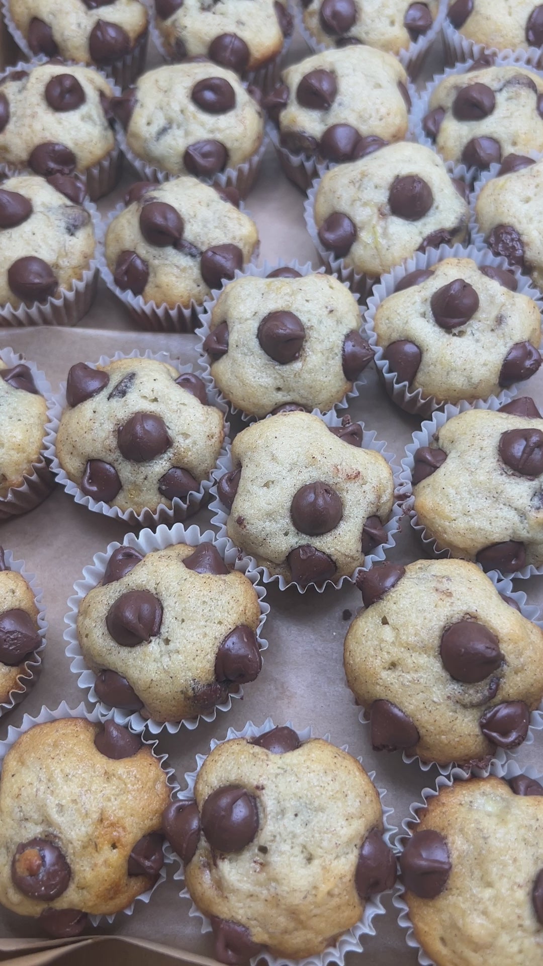 Mini Chocolate Chip Banana Bread Cups